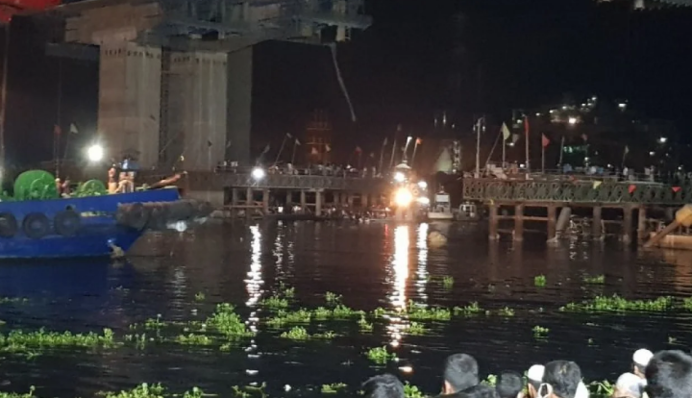 У Бангладеші затонув пором з 50 пасажирами на борту - багато загиблих: фото і відео