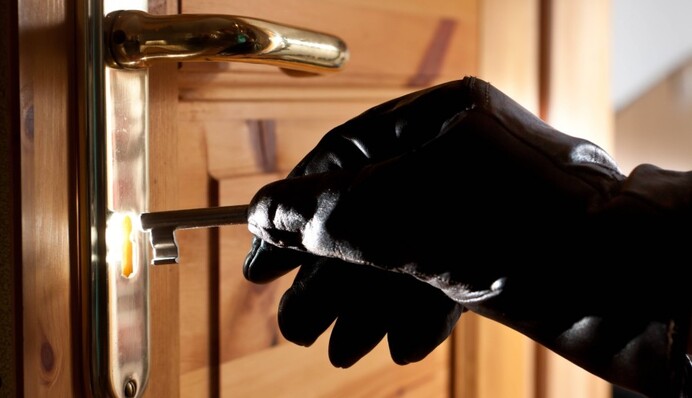 В Киеве воры ограбили квартиру  - один из них 