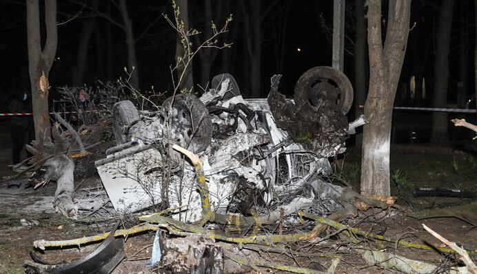 В Одессе авто превратилось в груду металла в жутком ДТП - есть жертвы: фото