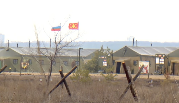 Враг - у границы: видео из российского военного лагеря под Воронежем