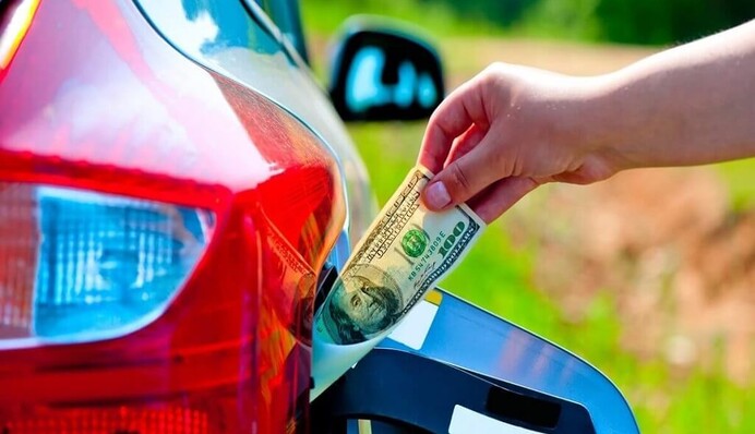Как уменьшить расход топлива в авто: водителям дали простые советы