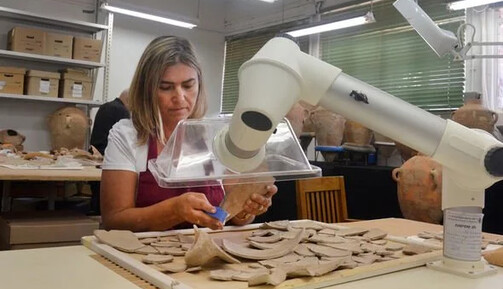 Археологи відновили напис на глечику, якому 3 тис. років, і дізналися цікаву таємницю: фото