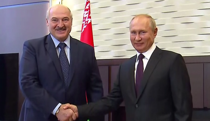 Путіну складно без свого Медведчука в Мінську: навіщо Кремль втрутився в білоруську кризу