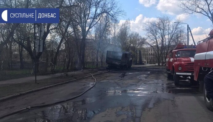 В воинской части на Донбассе произошел сильный пожар: фото и видео