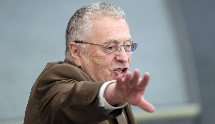 Его Кобзон уже заждался: сети повеселила награда от Жириновского за флаг РФ над Киевом