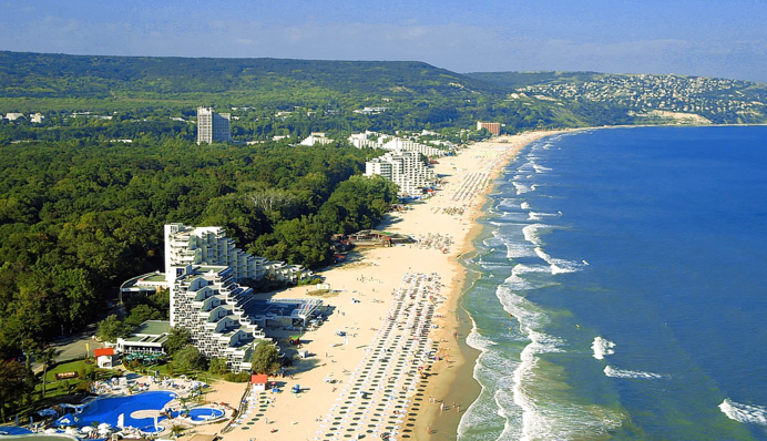 Болгария открывает границы для туристов: какие требования для въезда