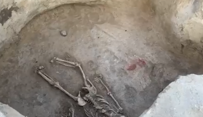Археологи под Днепром раскопали могилы возрастом 4 тыс. лет: впечатляющие кадры
