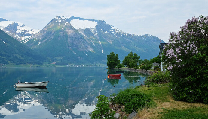 Археологи знайшли найдавніший наскельний малюнок човна - йому більше 10 тис. років: фото