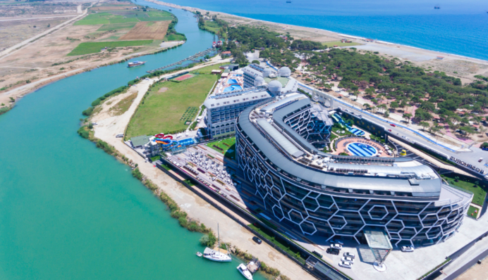 В Турции закрыли отель после громкой вечеринки - на ней засветились украинцы: видео