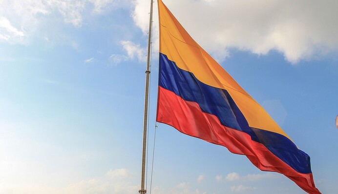 Сутички з поліцією і десятки загиблих: в Колумбії не вщухають масові протести