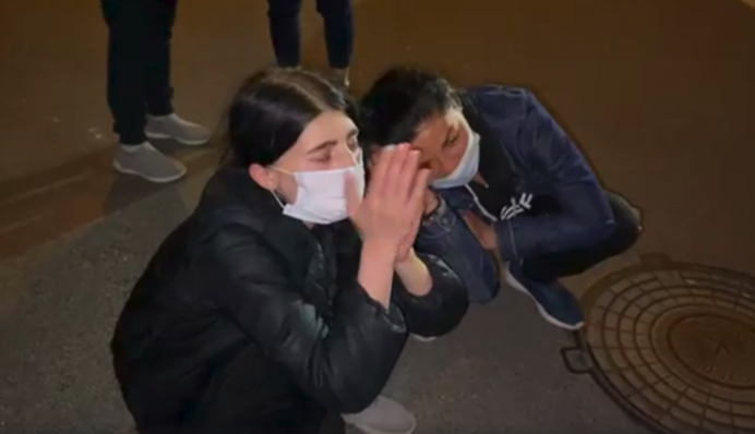 В центре Киева поймали сразу восемь грабительниц: видео банды