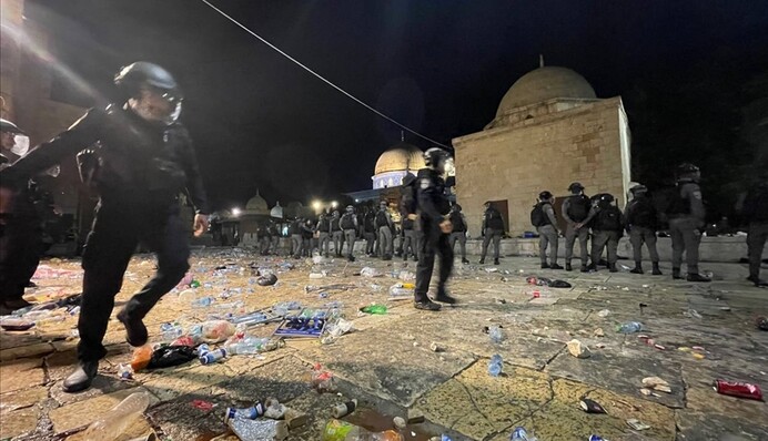 В Єрусалимі сталися масові сутички з поліцією - понад 200 осіб постраждали: фото і відео