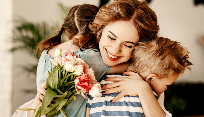 День матері в Україні: історія свята і головні традиції