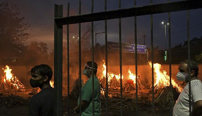 Індія встановила жахливий  антирекорд по смертях від COVID
