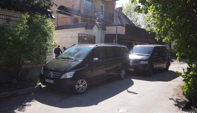 У Києві намагалися евакуювати авто Медведчука, але щось пішло не так