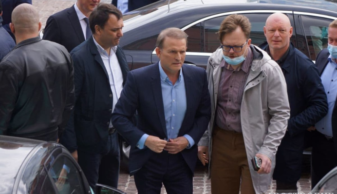 Суд у справі Медведчука: прокурор сказав, що загрожує куму Путіна