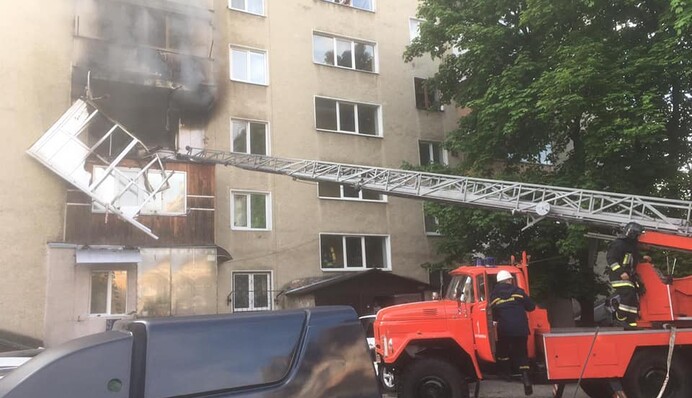В Ивано-Франковске из-за пожара эвакуировали полсотни людей, но спасти всех не удалось