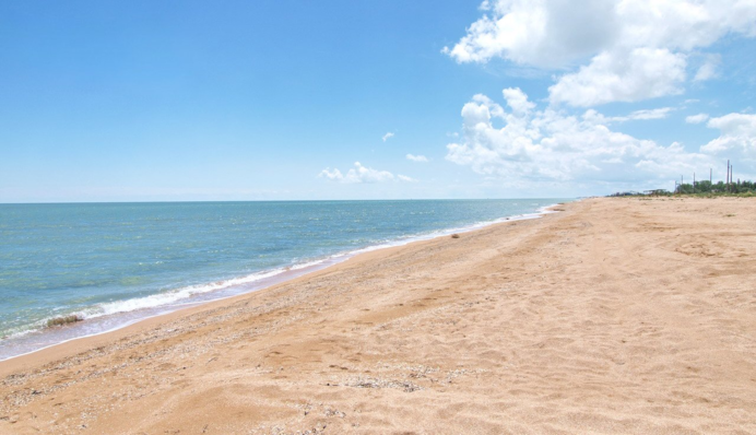 Відпочинок на Арабатській стрілці в 2021 році: які умови і ціни на курортах