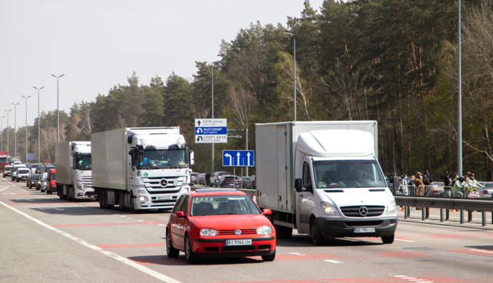 Киев остановился в огромных пробках: где не проехать 24 мая, карта