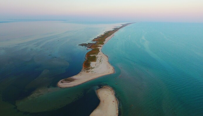 Відпочинок на Чорному та Азовському морі 2021: куди поїхати і скільки буде коштувати