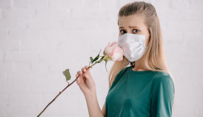 Есть несколько приемов: врач рассказала, как вернуть обоняние после COVID-19