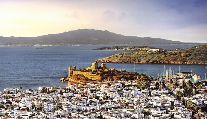 Без маски только на пляже: как украинцам отдыхается в Турции