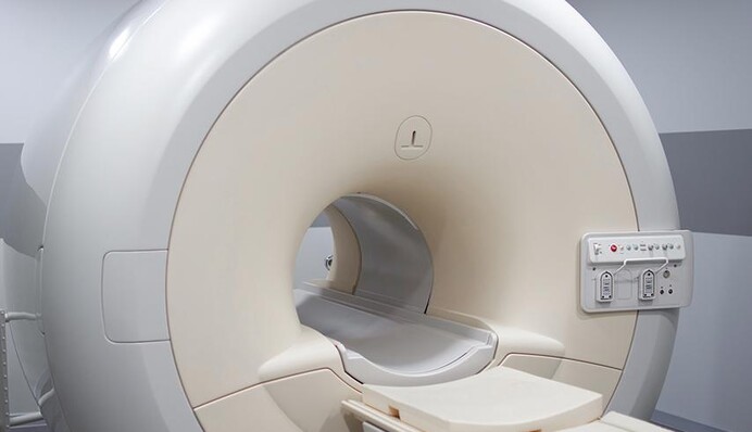 В больнице украинку с коляской 