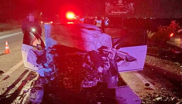 На Закарпатті сталося жахлива ДТП - авто перетворилося на металобрухт, є загиблі: фото