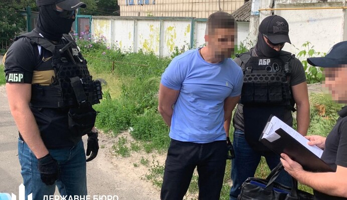 Вымогал деньги с маршрутчиков: ГБР задержала чиновника-взяточника