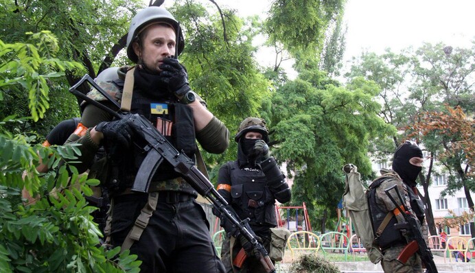 Багато вперше тримали зброю: ветеран розповів про визволення Маріуполя в 2014 році