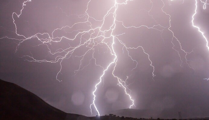 В США молния убила юную девушку: нарушила неписаное правило