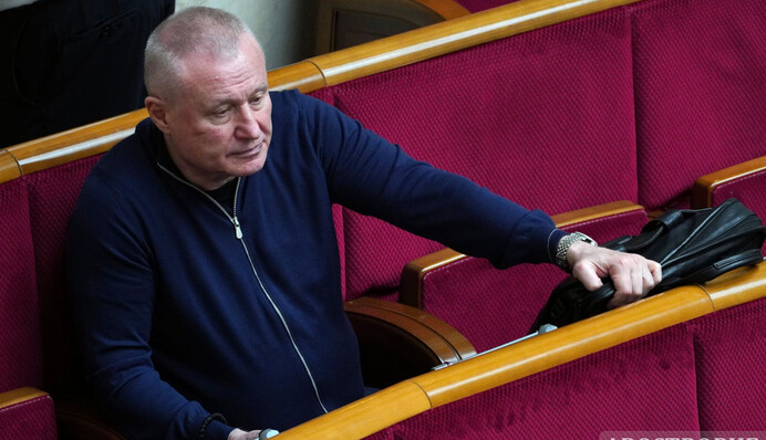 Олімпійка і годинник Rolex: ексклюзивні фото соратника Медведчука в Раді