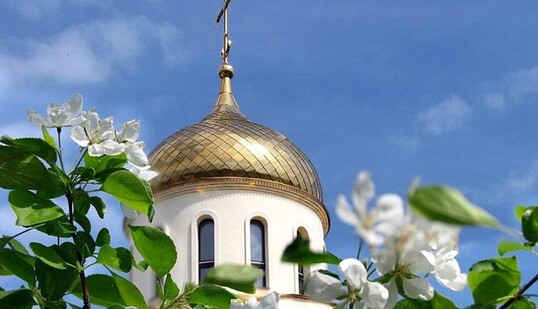 Лучшие поздравления с Троицей: открытки, стихи и смс