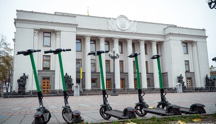 ​В Киеве на оживленном перекрестке заметили 