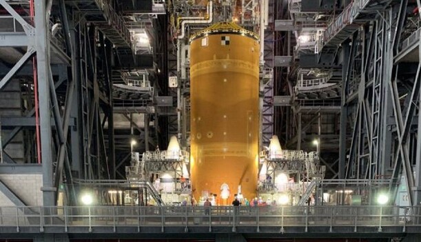 NASA все еще планирует отправить людей на Луну: названы сроки