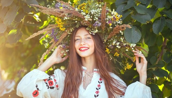 День Святої Трійці: короткі побажання в віршах і відеолистівки