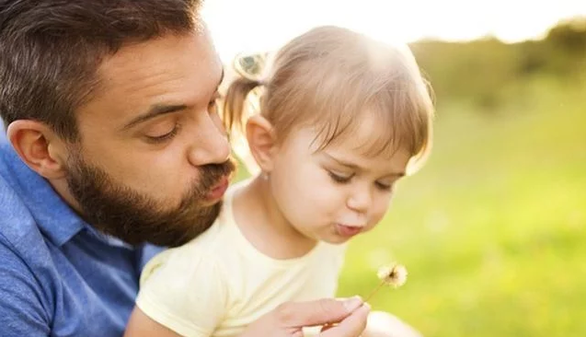 Астрологи назвали шесть лучших отцов по гороскопу – их дети вырастают веселыми и счастливыми