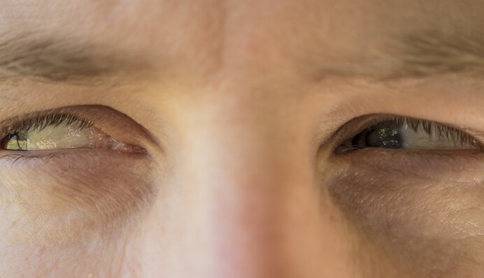 Астрологи назвали три знака Зодиака, которые находятся в плену у зависти