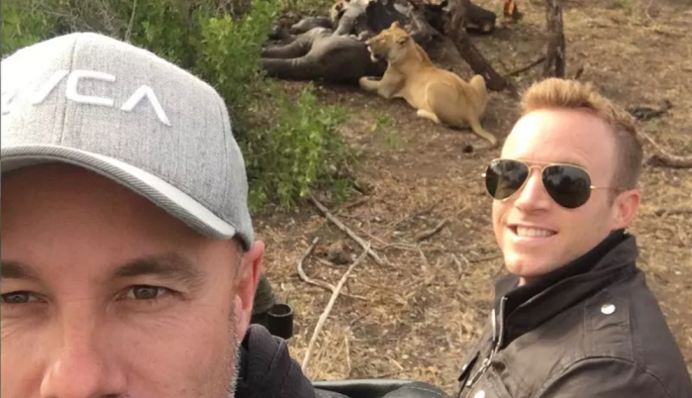 ​Люди іноді заходять надто далеко: 10 найнебезпечніших селфі всіх часів