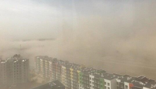 По Украине пронеслась песчаная буря - видно даже из космоса: фото и видео