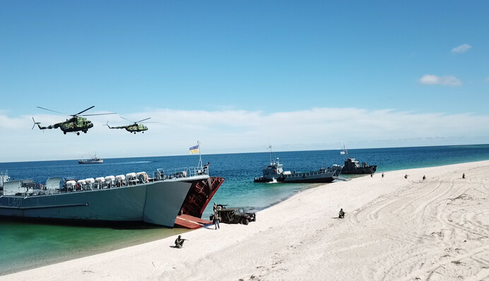 На суходолі, у морі та небі: на півдні України Збройні сили провели масштабні навчання