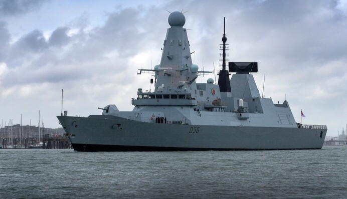 Війська Путіна відкрили вогонь по кораблю НАТО біля узбережжя Криму