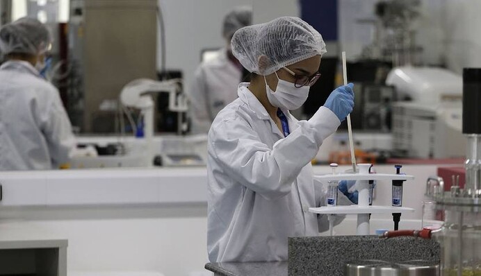 Как защититься от Дельта-штамма COVID-19: ВООЗ дала пять советов