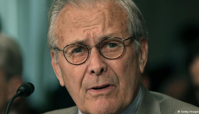 Умер скандальный глава Пентагона при Буше: в чем его обвиняли