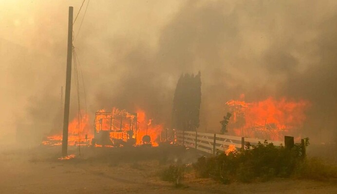 ​Спека і пожежа у Канаді знищили містечко: є загиблі та зниклі безвісти