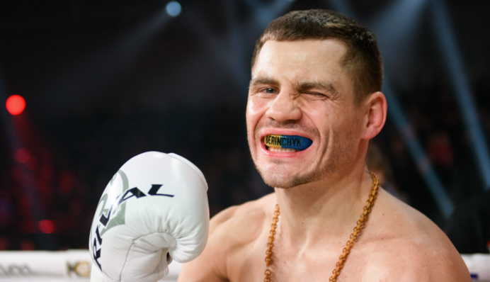 Спасибо, мама, что я не пианист: боксер Беринчик показал жуткие последствия подготовки к бою с 