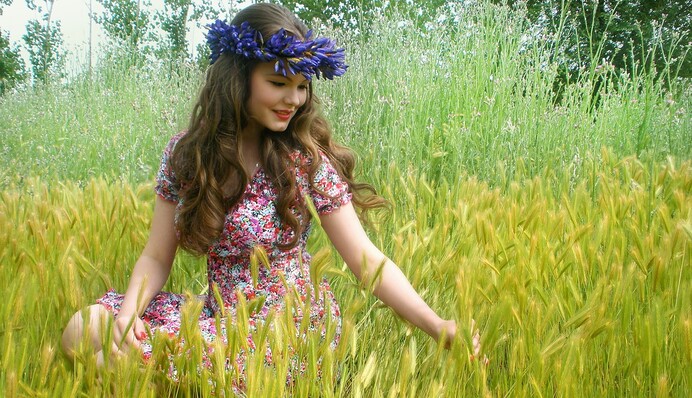 Гадания и прыжки через костер: главные традиции Купальской ночи в Украине