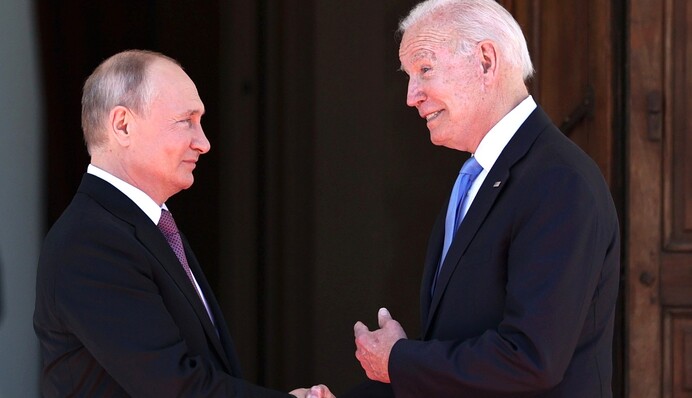 ​Байден с Путиным битый час разговаривал по телефону: а как же Украина?