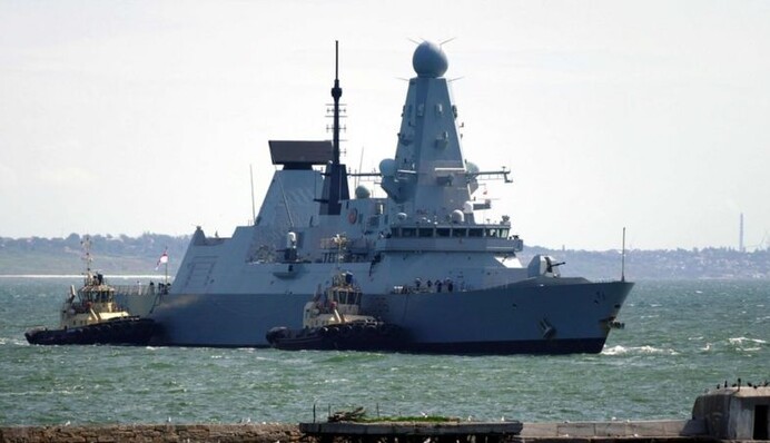 Капитан Defender получил медаль в Украине после провокации РФ