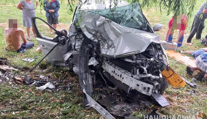 Под Луцком произошло страшное смертельное ДТП - в авто ехало 7 детей: фото